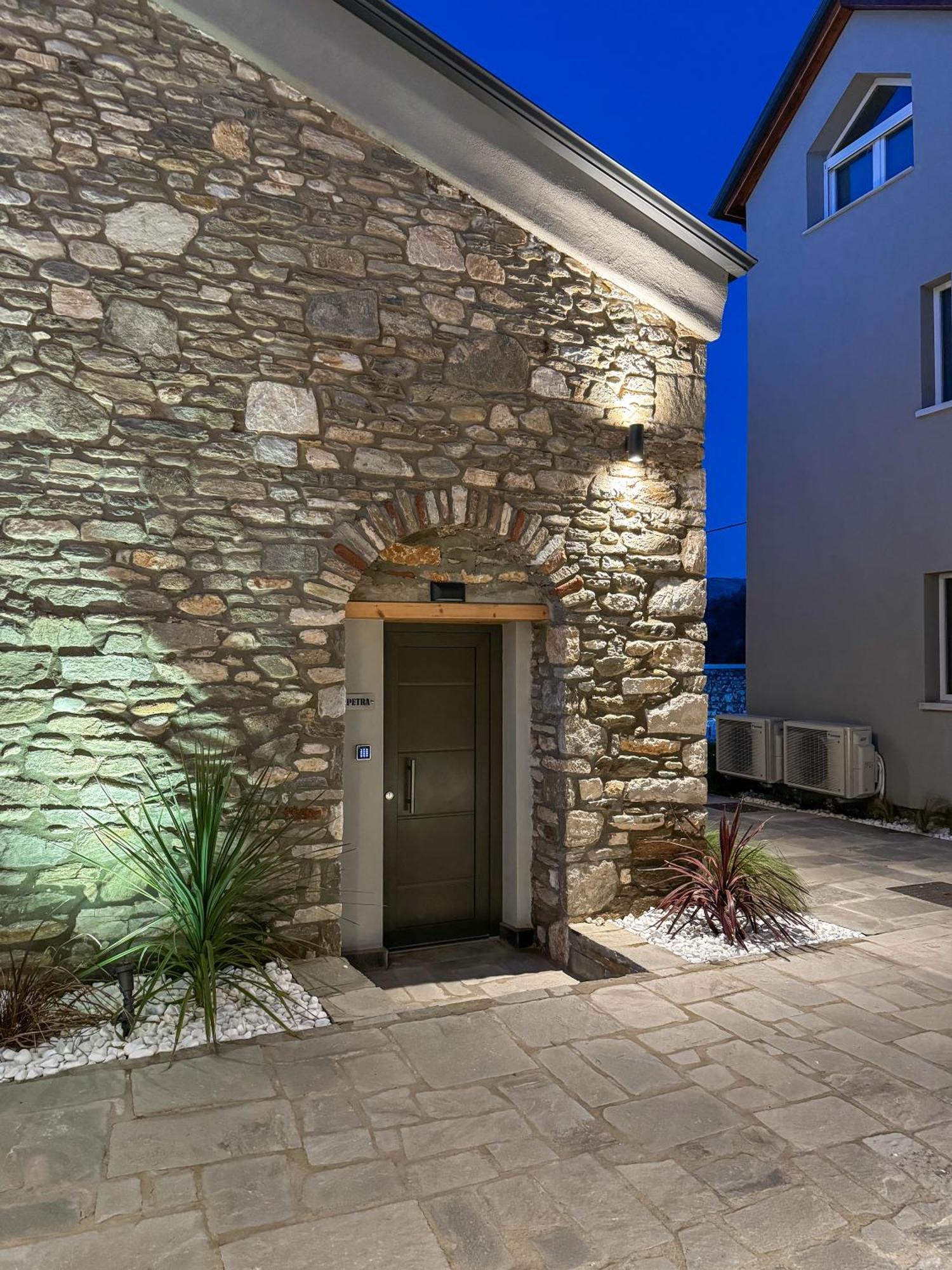 Olive & Sea Luxury Suites Skala Sotiros Exteriör bild